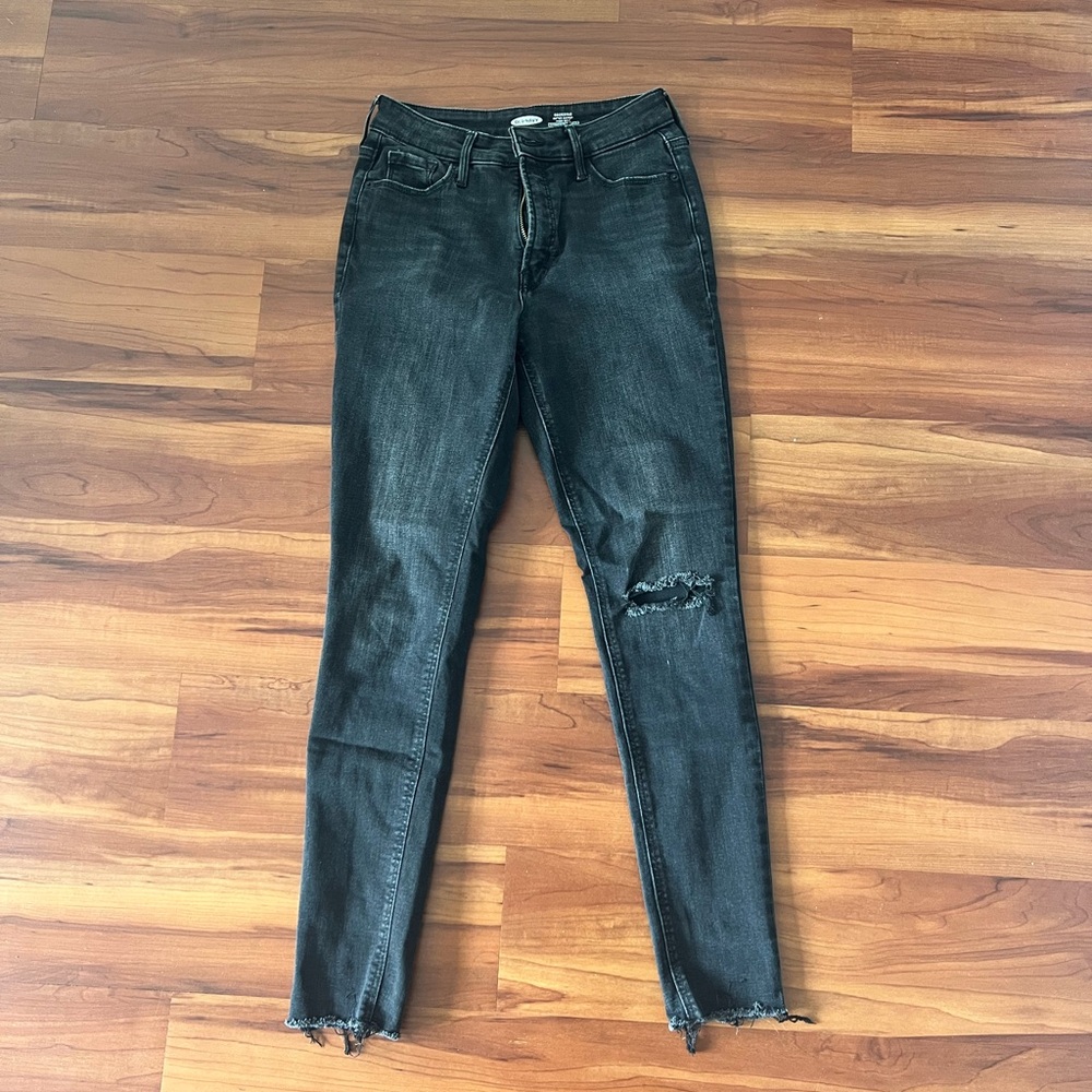 Old Navy Rockstar Super Skinny High-Rise Black Jeans